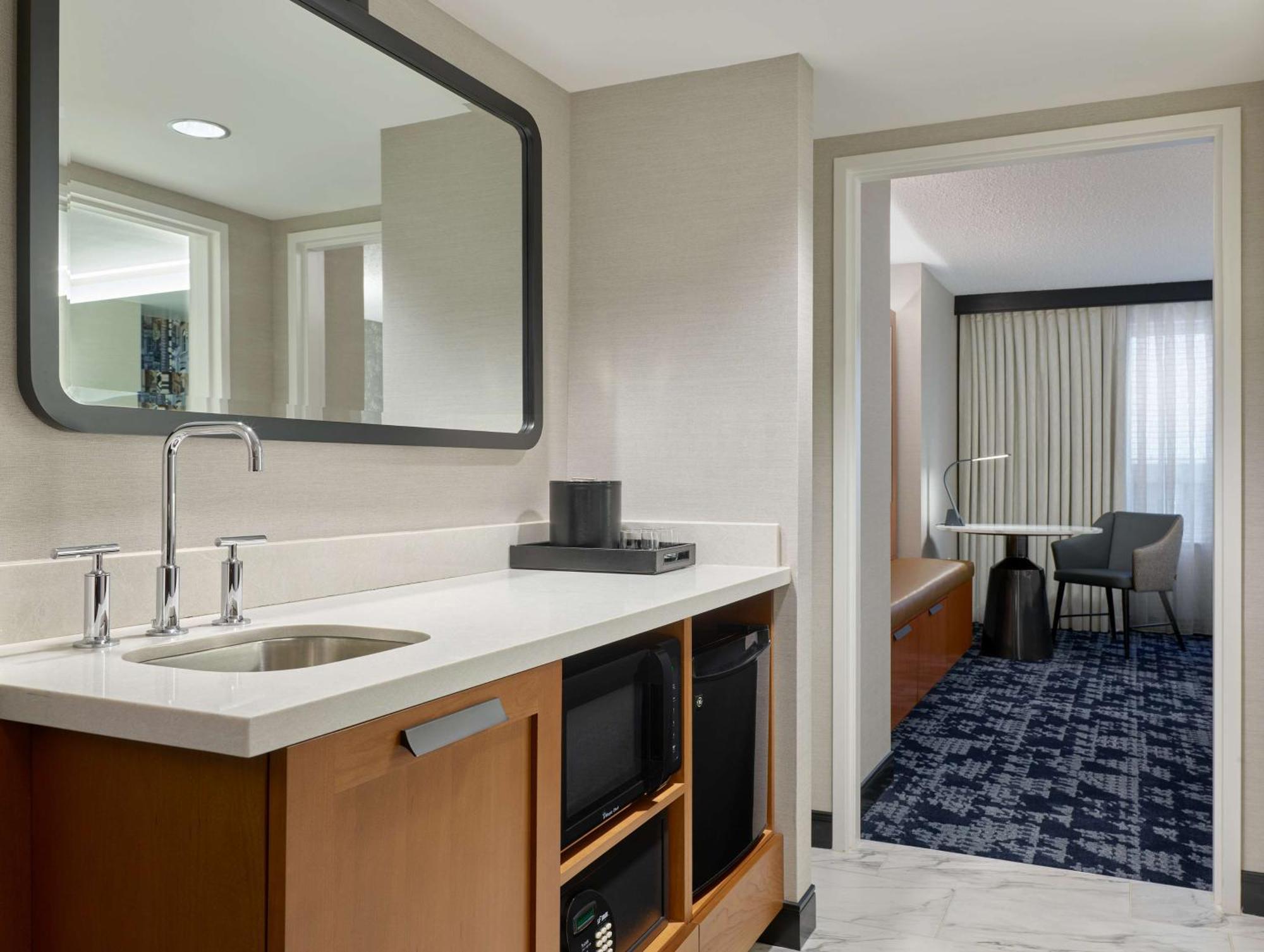 Embassy Suites By Hilton Washington Dc Convention Center Εξωτερικό φωτογραφία