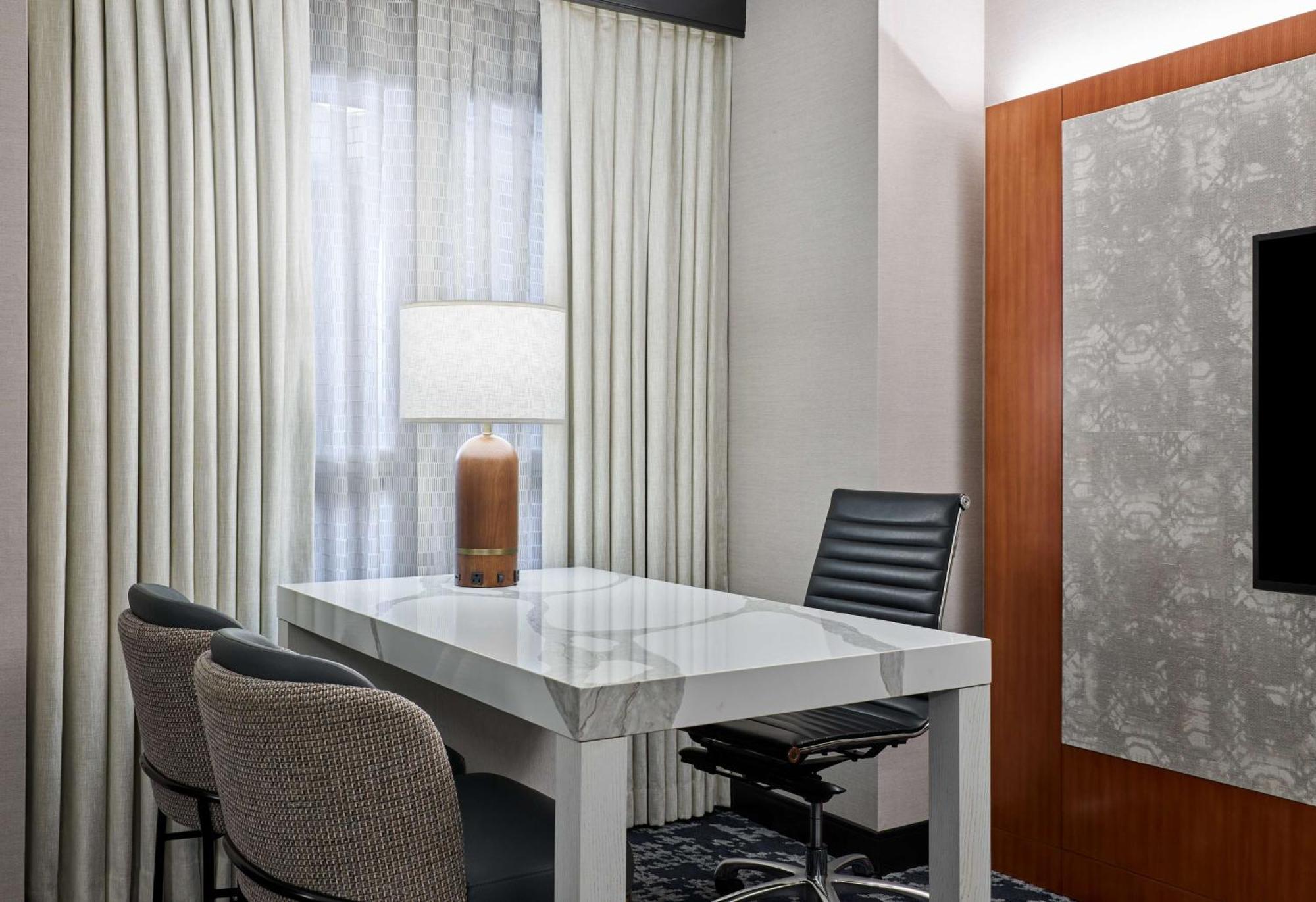 Embassy Suites By Hilton Washington Dc Convention Center Εξωτερικό φωτογραφία